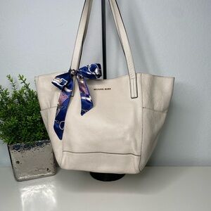 Michael Kors Ashbury Large Grab‎ Pebble Leather Tote Beige Ivory